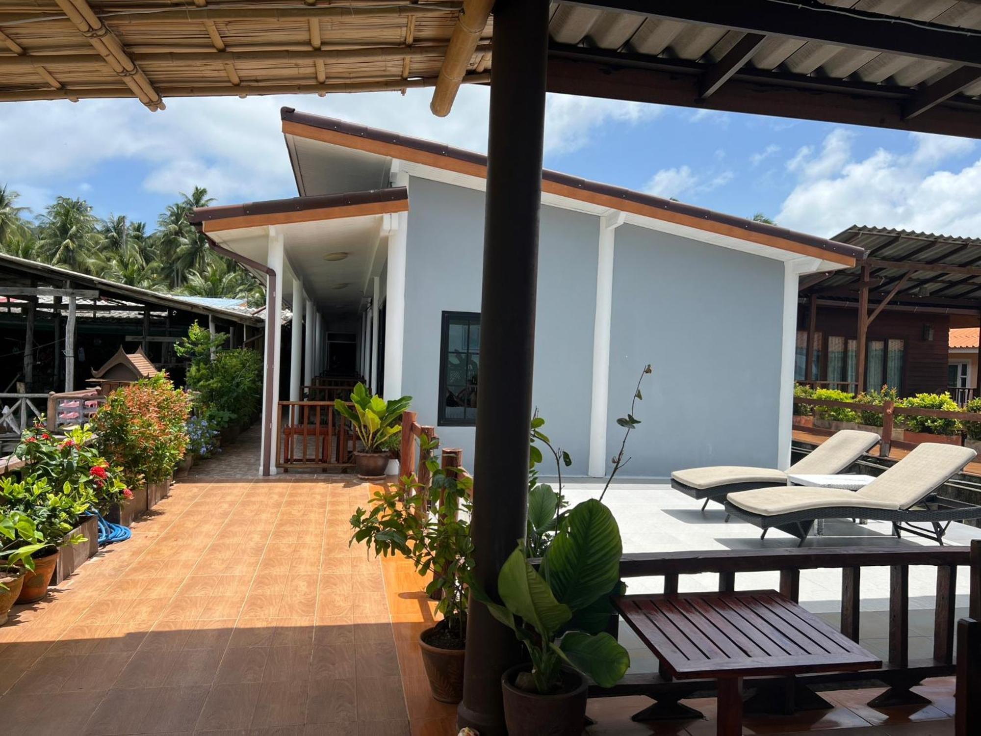 Baan Purada Apartment Koh Lanta Exterior photo